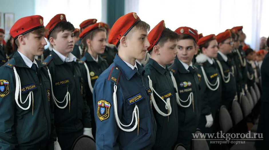 Школа 16 братск. Кадетская школа города Мурманска. Колледж МЧС В Перемышле. Кадетская школа в Братске.