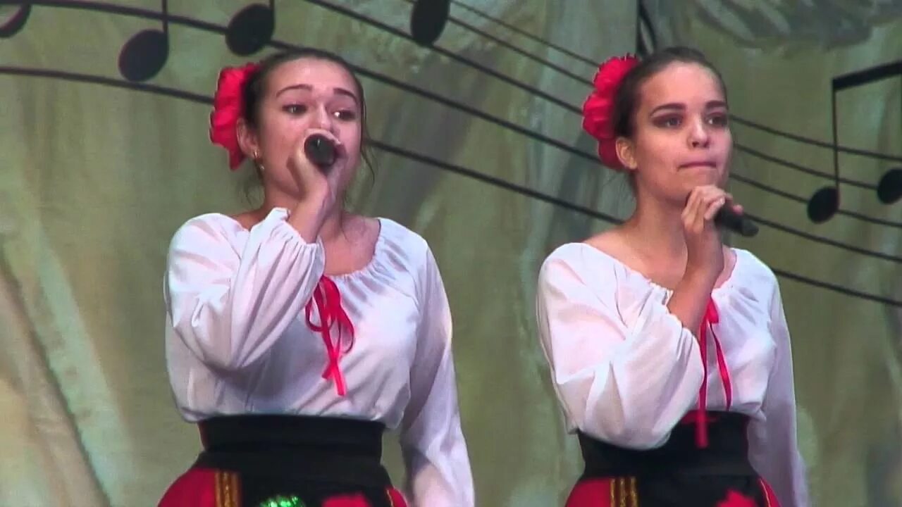 Поет на румынском. Культура румынии. Юлиана берегой 2023. Молдавские музыканты. Поет на румынском.