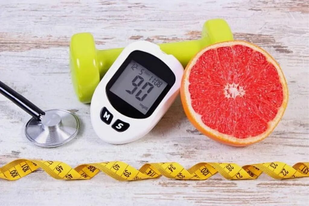 Грейпфрут лекарственные препараты. Грейпфрут и сахарный диабет. Фрукты при сахарном диабете. Чем полезен грейпфрут. Можно есть грейпфрут при диабете 2 типа.