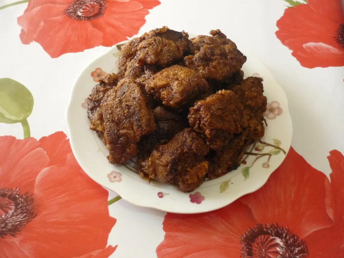 Куриная печеньивипанировке. Куриная печеньивипанировке. Печёночные оладьи из говяжьей печени на сковороде. Отбивная из говядины в сухарях. Печеночные отбивные.