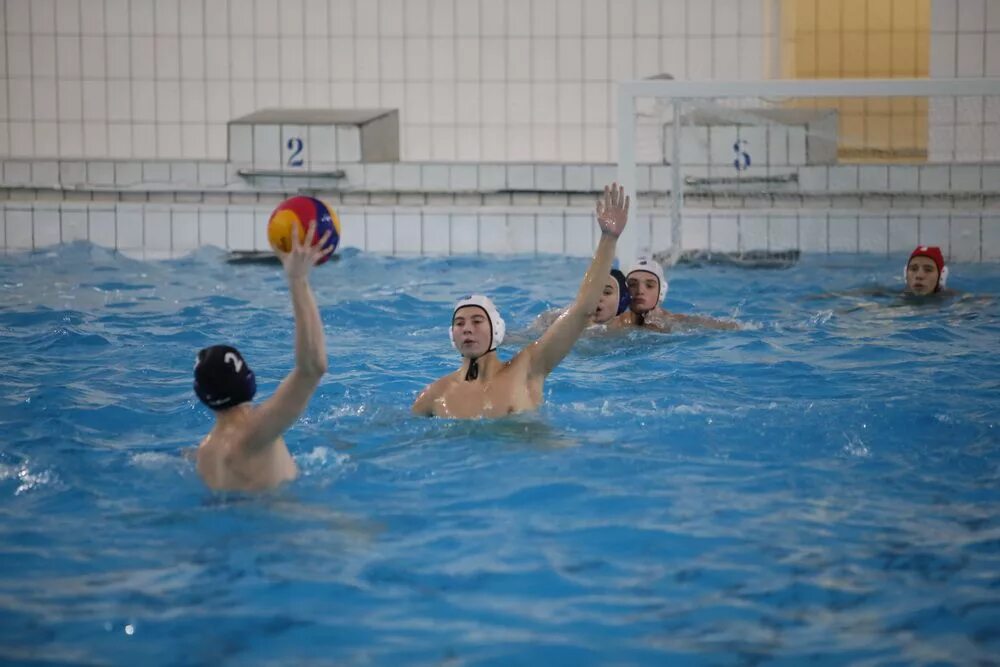 Арктика, норильск, комсомольская улица. Бассейн норильск. Плавательный бассейн норильск. Норильский плавательный бассейн. Плавательный бассейн кайеркан.