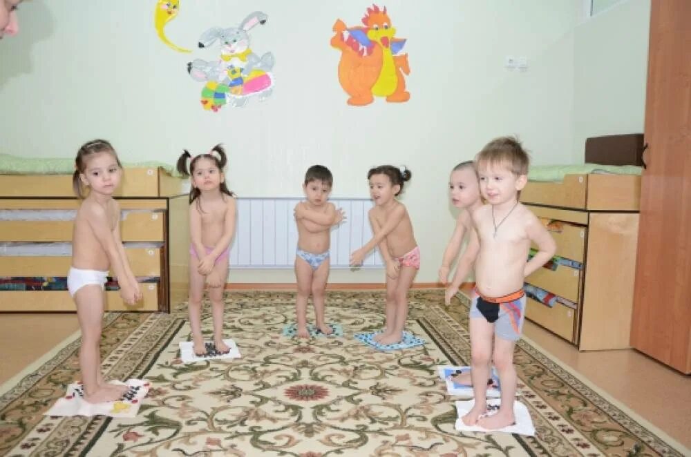 Раздевание в детском саду. Раздевание в детском саду