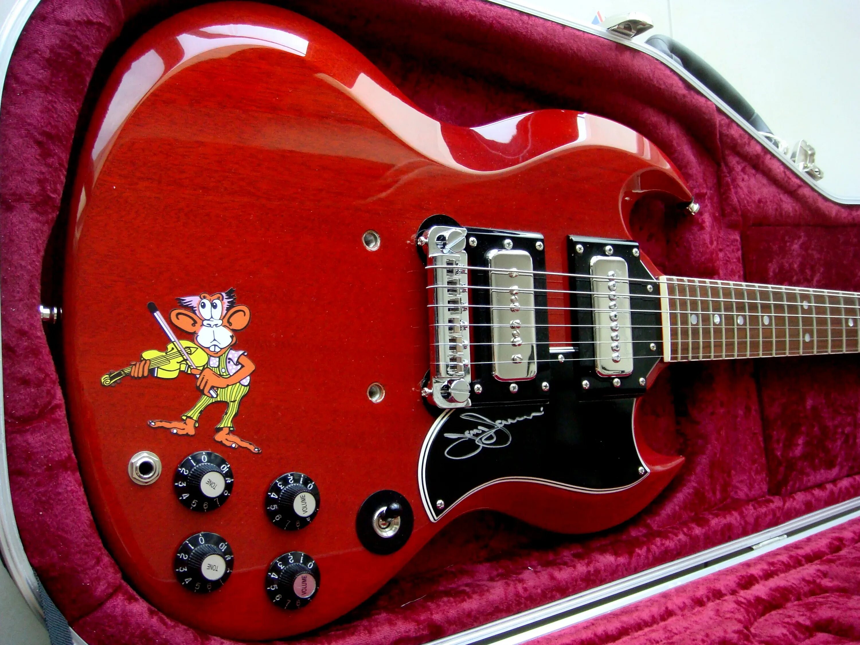 Tony iommi monkey. Gibson sg tony iommi. gibson sg monkey. gibson tony iommi. gibson sg special monkey.