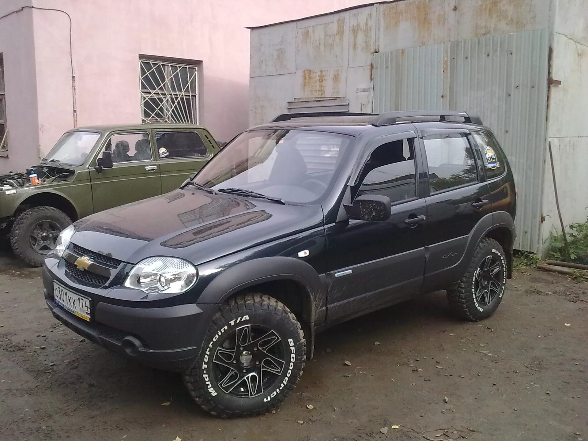 Тонировка, ксенон, колпаки - Chevrolet Niva, 1,7 л, 2010 года тюнинг DRIVE2