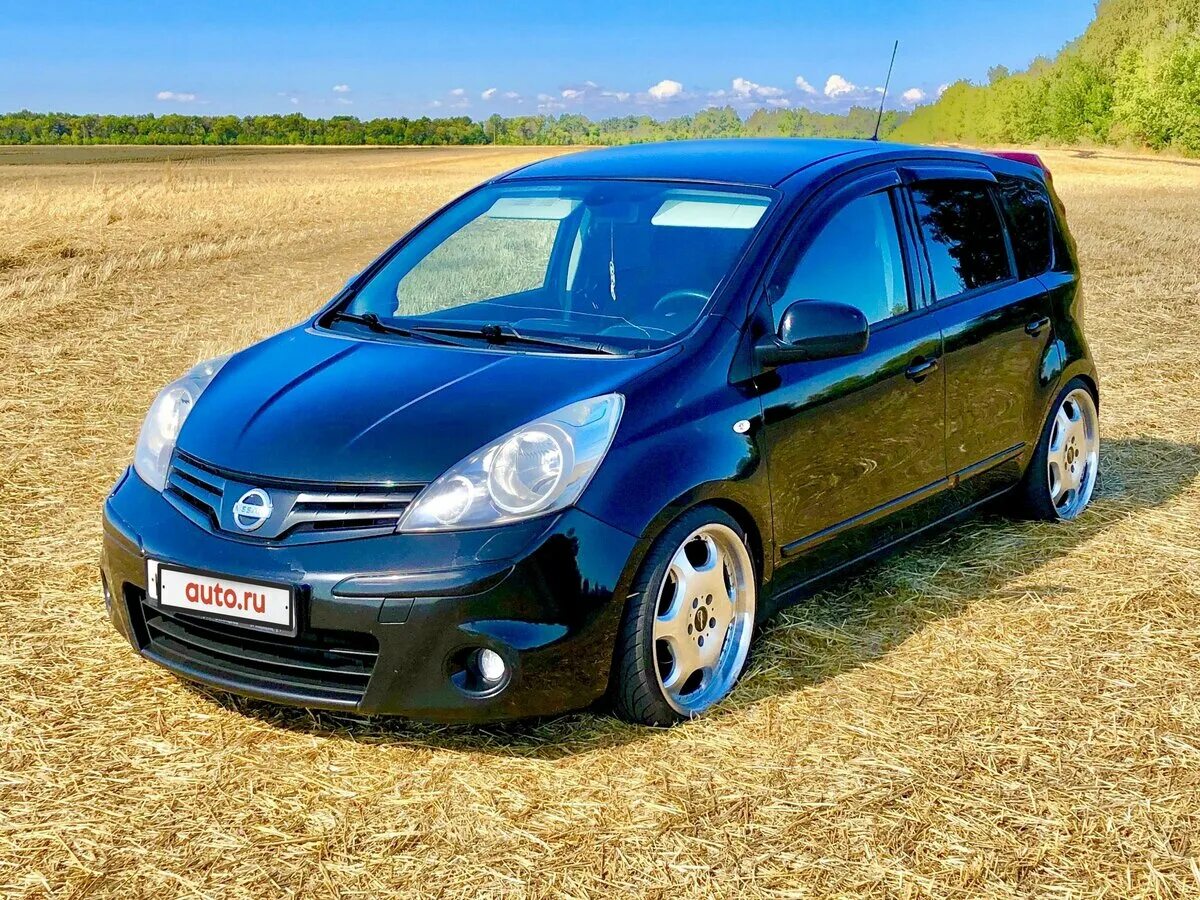 Ниссан ноут на механике. Nissan Note. Nissan Note 2011. Автомат Nissan Note 2011. Ниссан ноут е11 фото.