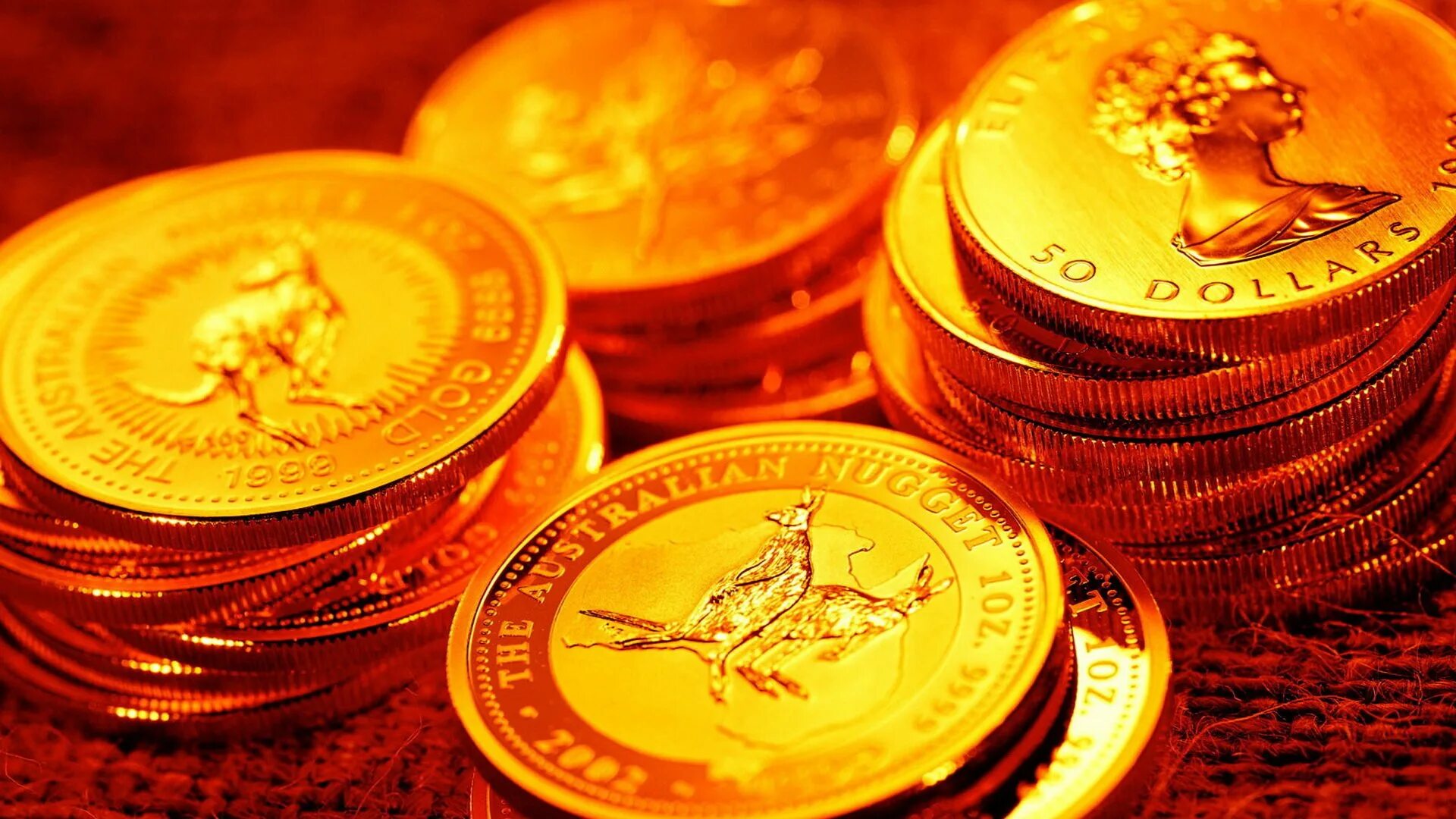 Инвестиции в монеты. Монета золотая. Золотые монеты богатство. Инвестирование криптовалюты. Монета золотая.