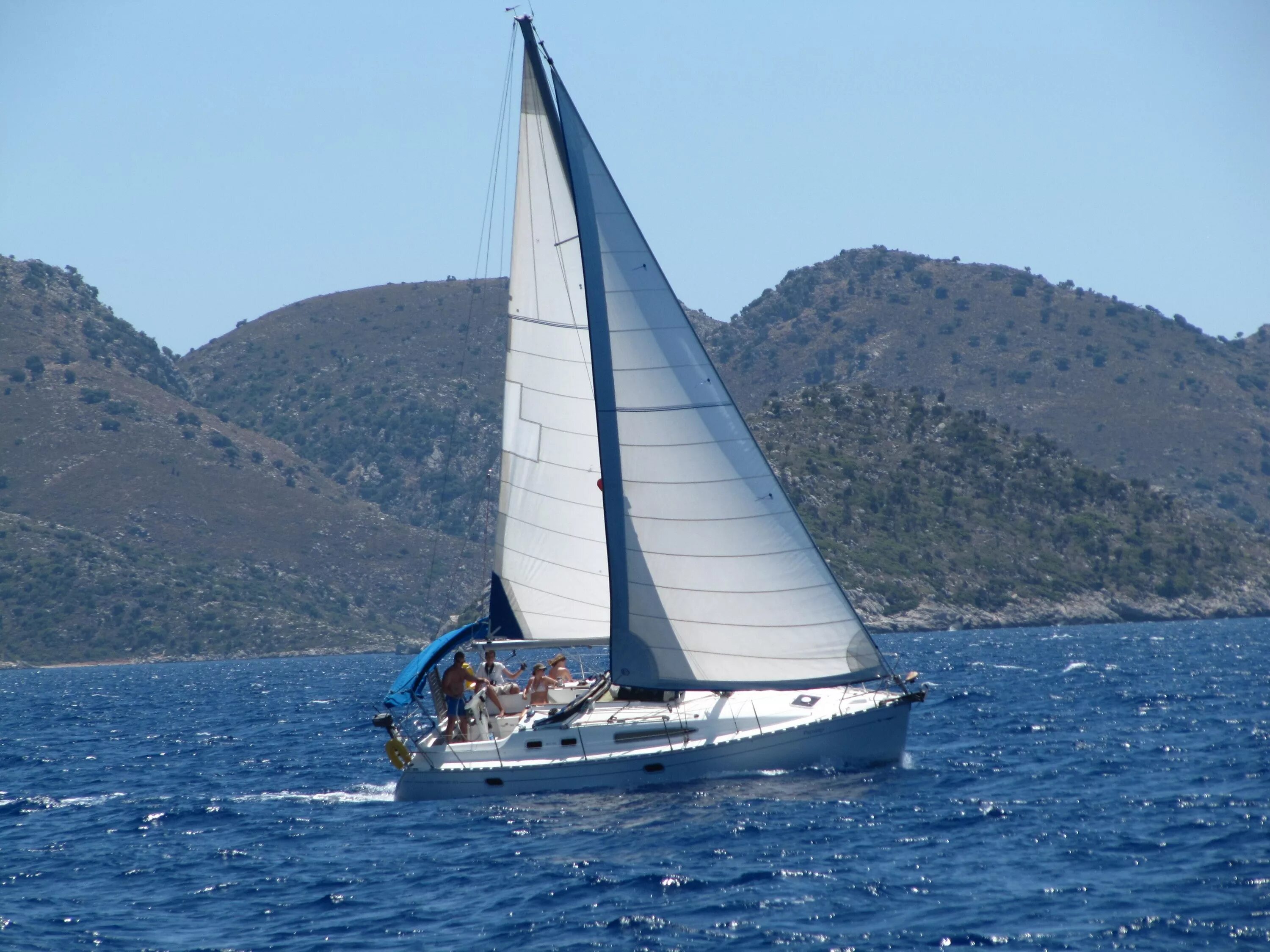 Яхта Jeanneau Sun Odyssey 34.2. Парусной яхты "капелла". Яхта солнце. Катамаран Одиссей.
