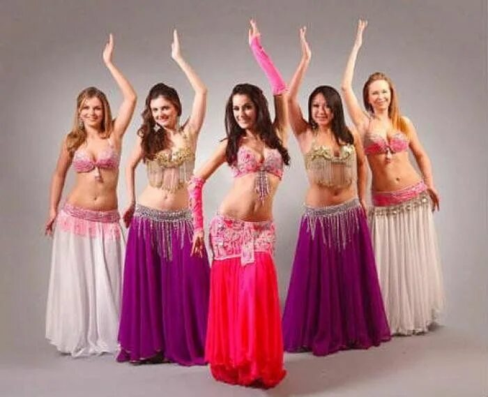 Где восточные танцы. Belly Dance группа. Танец живота. Восточные танцы. Групповой Восточный танец.