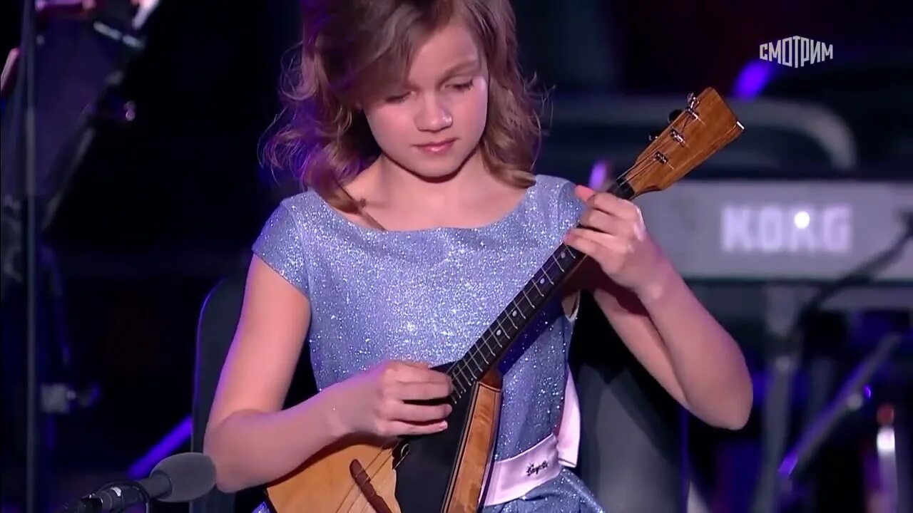 Настя тюрина балалайка. Настя тюрина калининград. Тюрина балалайка. Балалаечница тюрина. Юная балалаечница из тамбова.