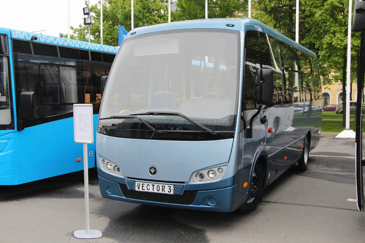 Автобус малого класса. Паз 2256. паз 2256 вектор 3. паз 2256 двигатель. паз-2256 — автобус малого класса, построен на шасси isuzu..