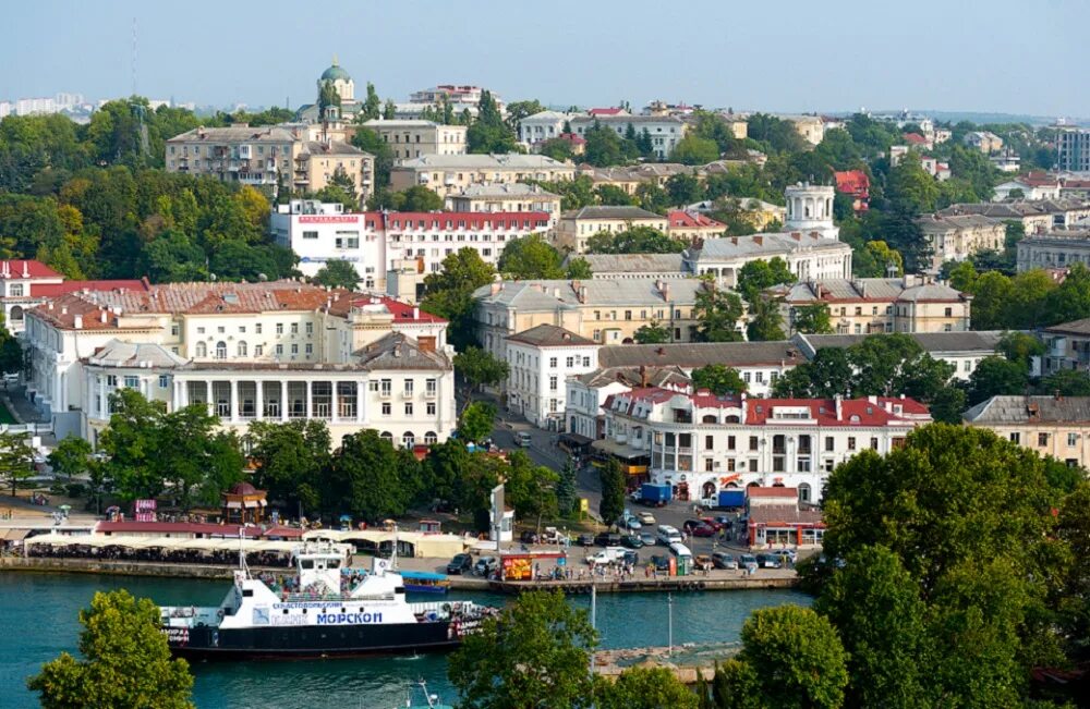 Севастополь. Севастополь центр. Крым Севастополь. Крым центр города. Как переводится севастополь