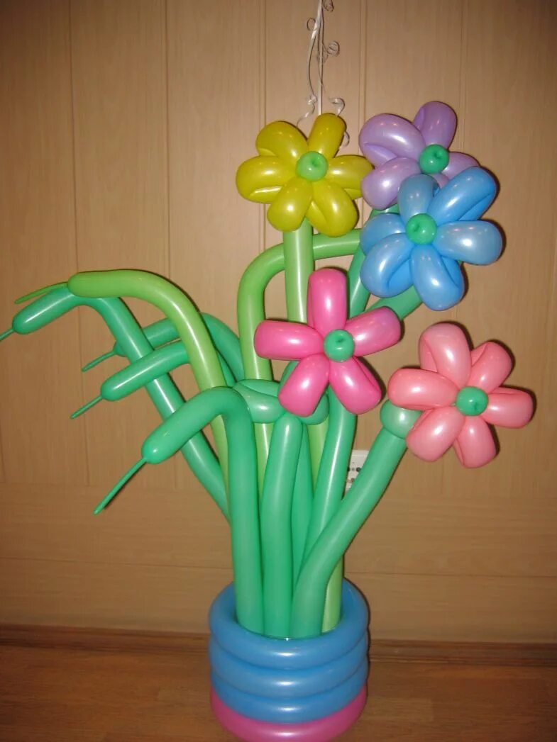 Пальма из шаров. Фигуры из длинных шаров. Фигуры из шдм. Фигурки из шариков колбасок мишка. Поделки из шаров.