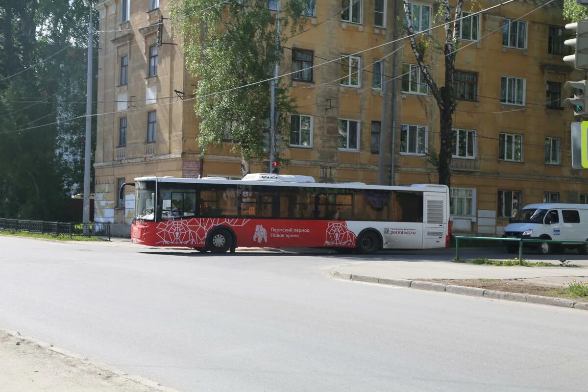 Автобус 47 мачтобазы пермь. Пермский трамвай. Мачтобаза Пермь. Новые автобусы в Перми. Фото из автобуса днем.