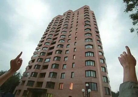 Покидать квартиру время