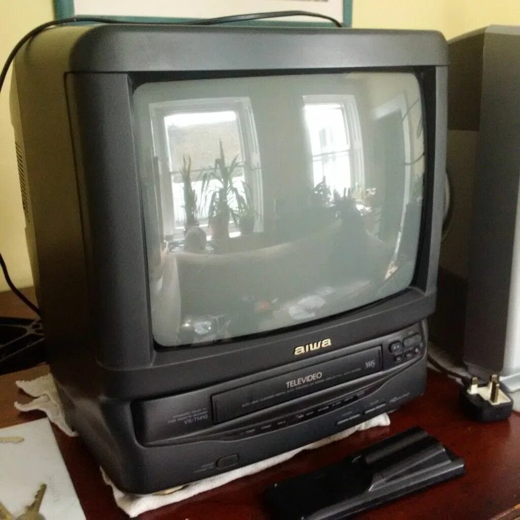 Funai телевизор 39 дюймов. Телевизор sanyo 2007 года. Телевизор фунай 2000а мк10. Телевизор orion. Японские телевизоры марки.
