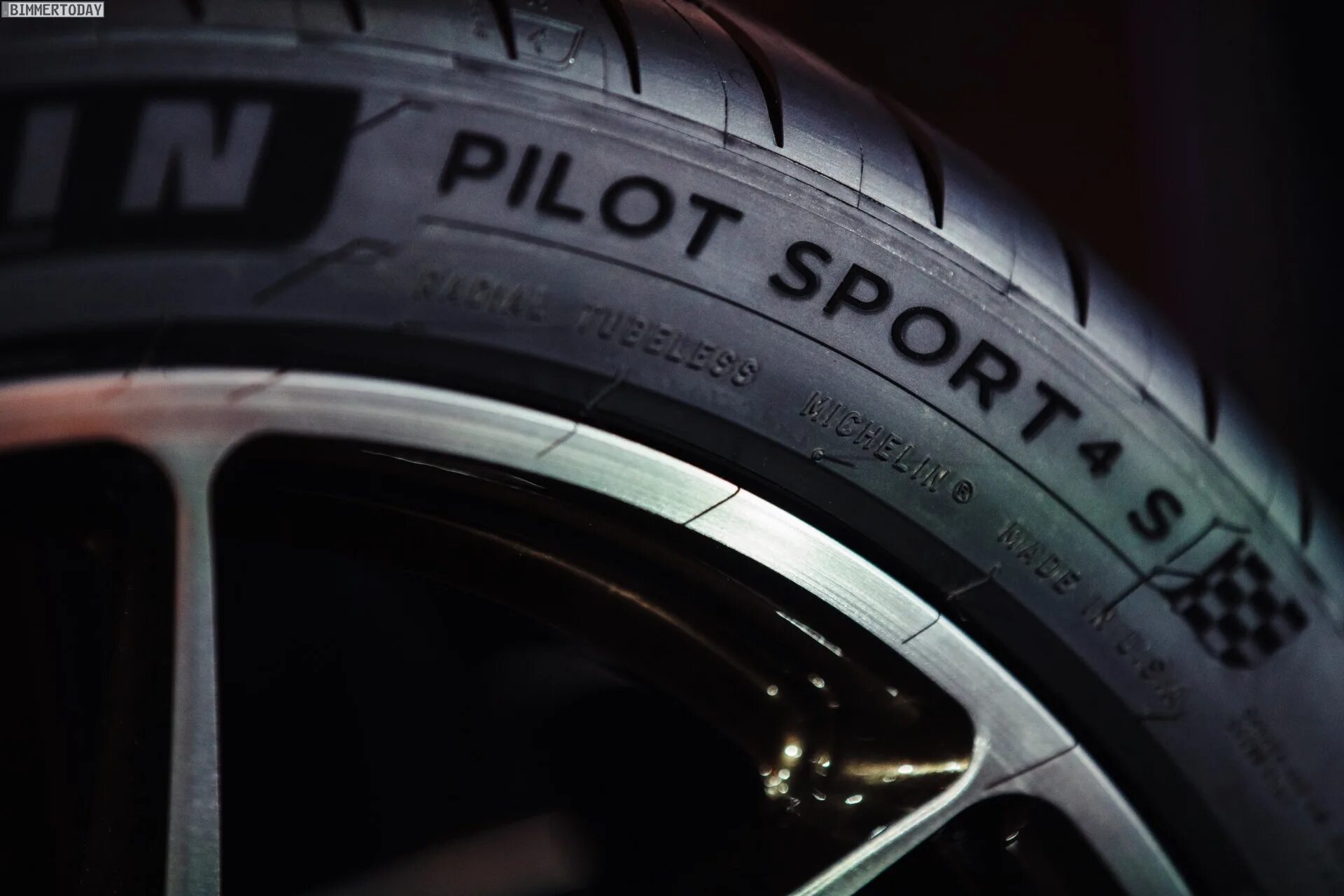 10 1 40 19. Мишлен пилот спорт 4. Michelin Pilot Sport 4s Ранфлект. 315 30 21 Michelin Pilot Sport 4 s. Мишлен 4s Омологация.