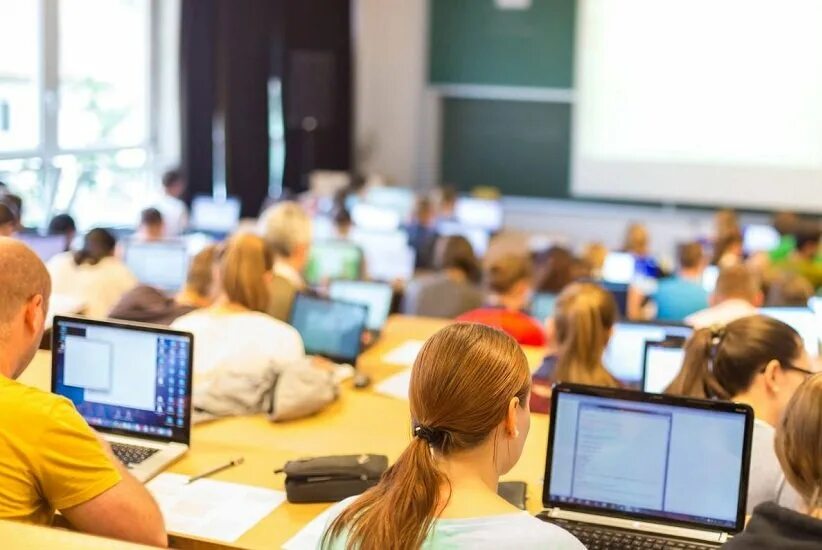 Научный фон. Moderation. Information regarding. Microsoft и образование в россии. Веб дизайнер.