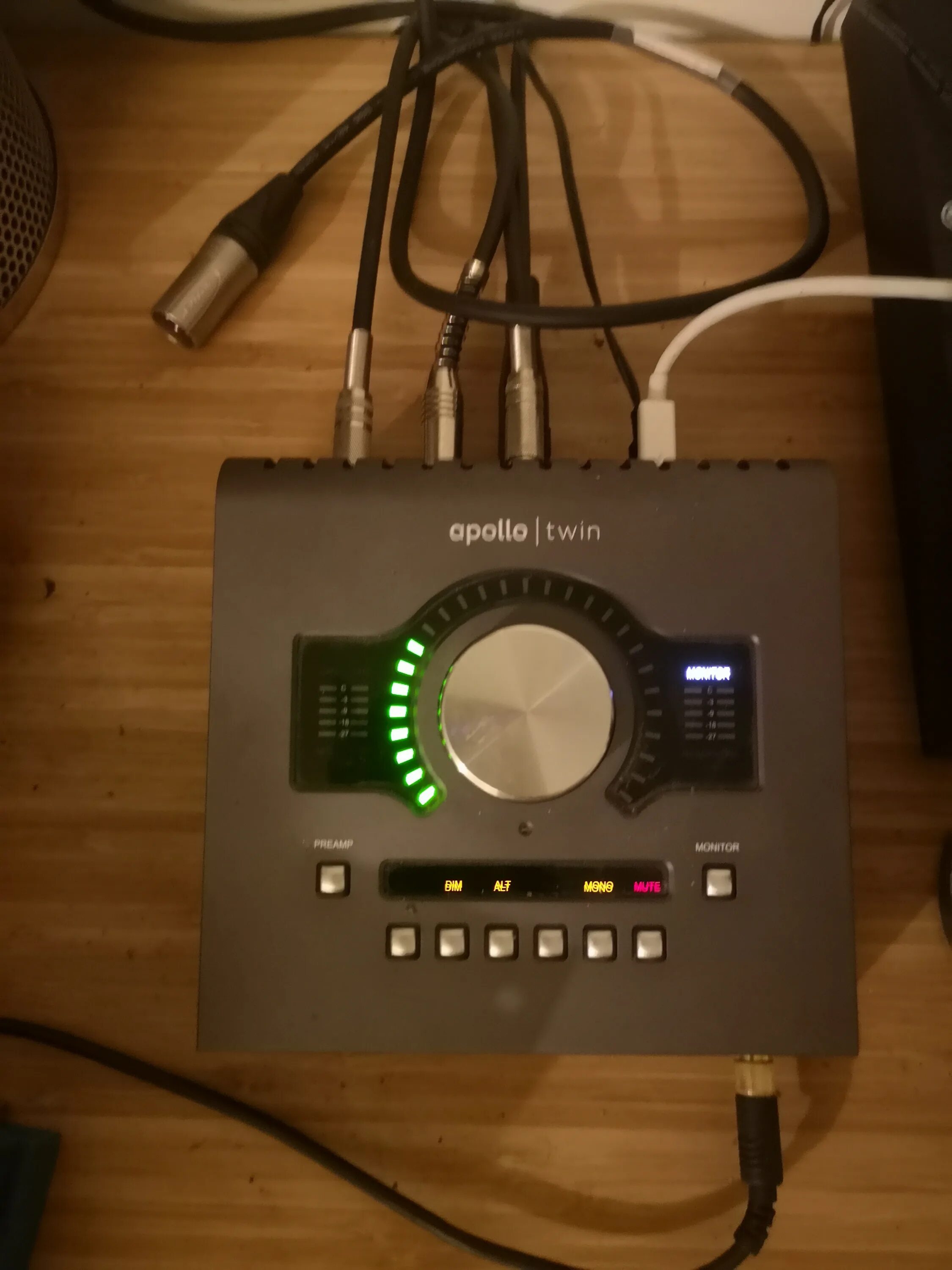 Apollo twin duo. Apollo twin mkii duo. uad apollo twin mkii duo. universal audio apollo twin. apollo twin mk2.