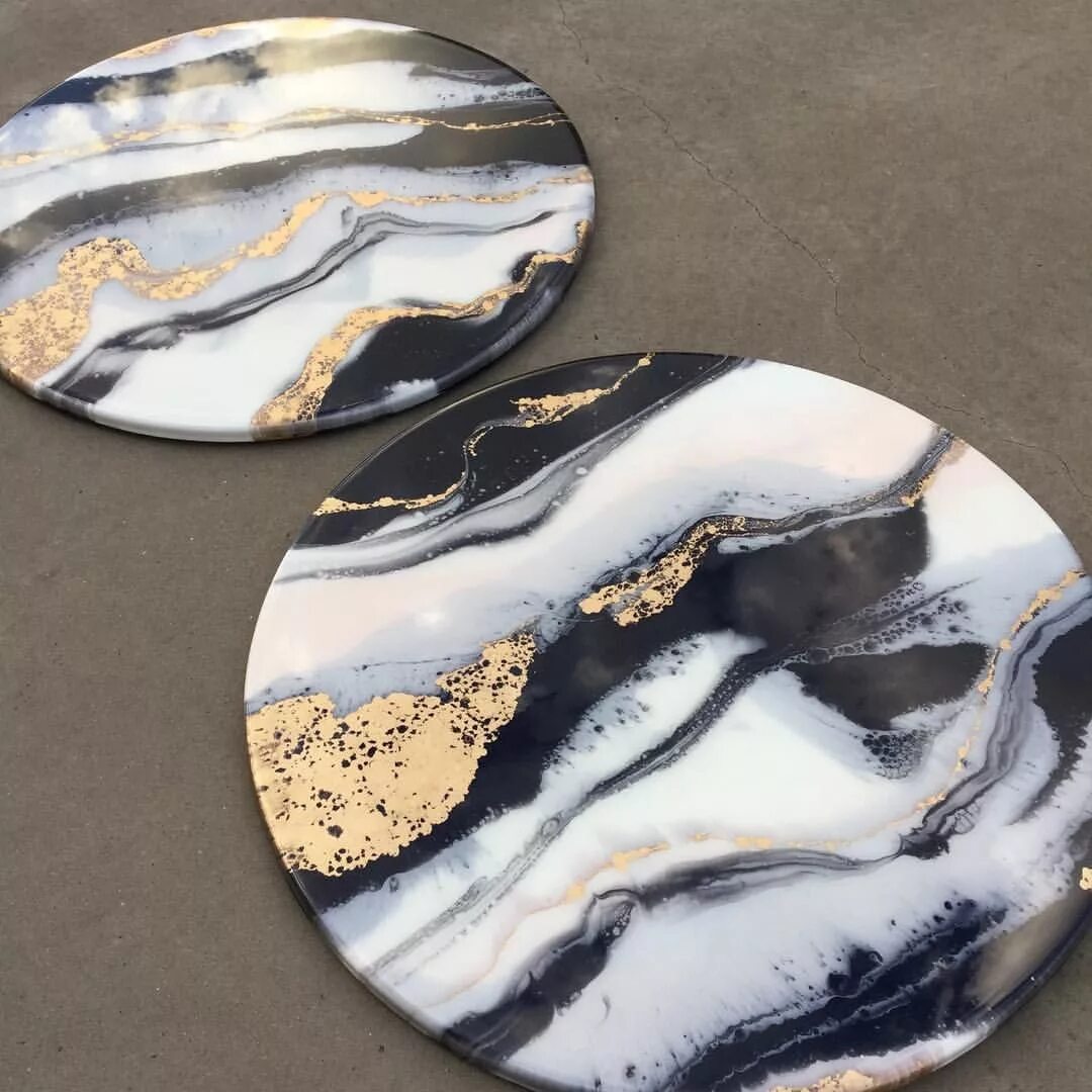 Оселковый мрамор яшма. Мраморная смола. Столешница эпоксидная смола мрамор. Эпоксидный наливной пол. Мраморная смола.