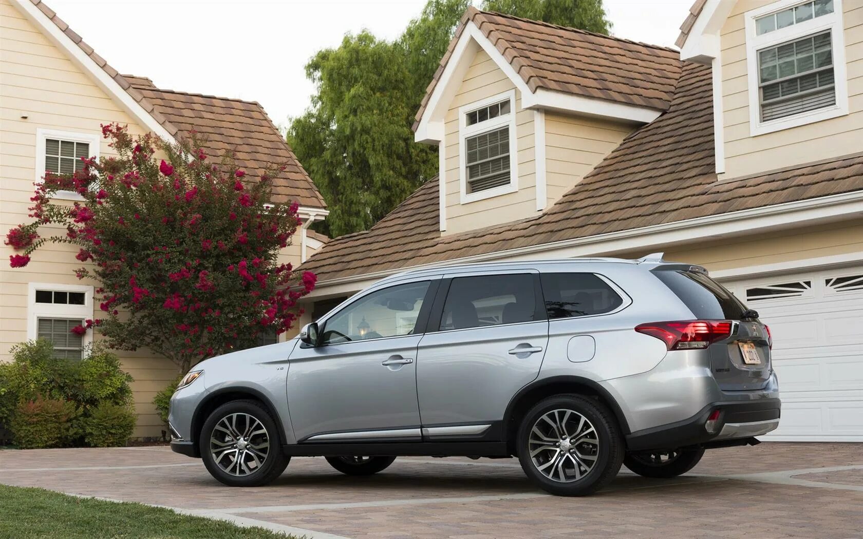 Митсубиси аутлендер v6 3. Mitsubishi outlander gt 2021. Mitsubishi outlander 2016 gt. Mitsubishi outlander 2016 gt. Митсубиши аутлендер 2017.