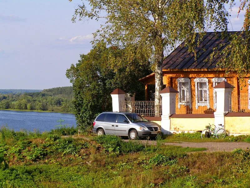 Дома у реки тверской области. Городня на Волге Тверская область. Село Городня на Волге Тверская область. Село Городня Калининской области. Волга Виллс село Городня.