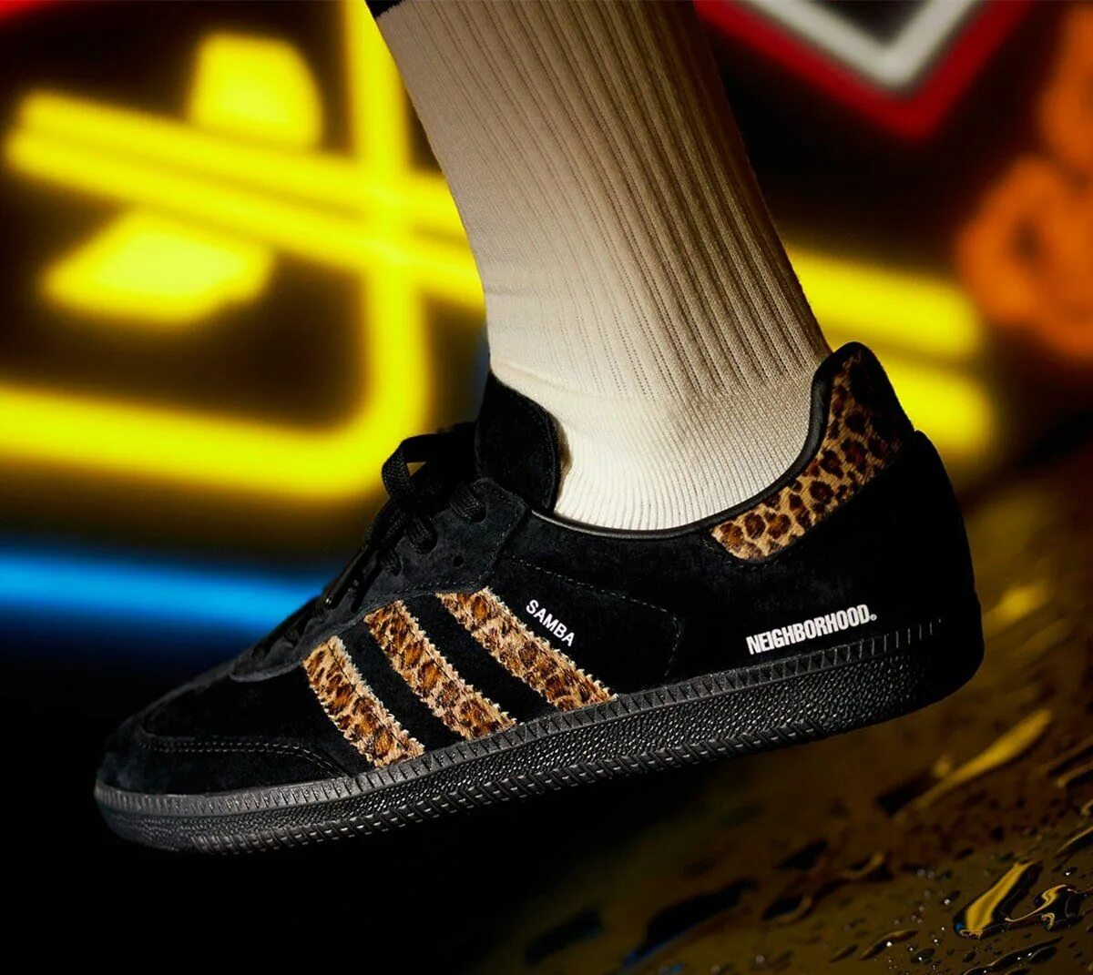 Adidas Samba леопард. Adidas Samba neighbourhood. Adidas Samba леопардовые. Adidas Spezial x end. Леопардовые самба адидас