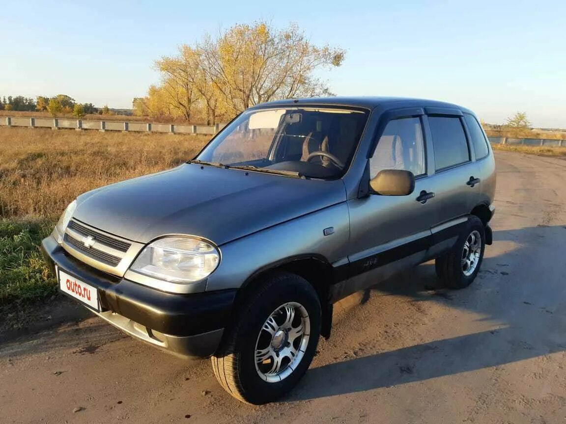 Купить б/у Chevrolet Niva I 1.7 MT (80 л.с.) 4WD бензин механика в Жуковском: чё