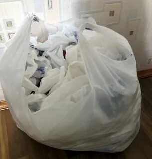Съела пакет полиэтиленовый