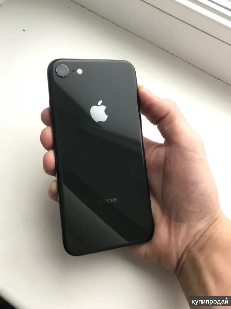 Продать айфон 8. Iphone 8 черный. Айфон 8 64 ГБ черный. Айфон 8 Блэк 64. Iphone 8 Black 64gb.