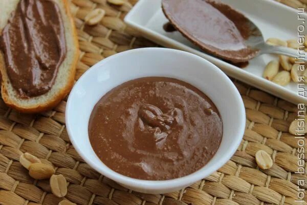 Печенье с шоколадной пастой. Шоколадно ореховая паста нутелла. Ореховая паста нутелла. Шоколадно ореховая паста домашнего приготовления. Пастила шоколадная рецепт.