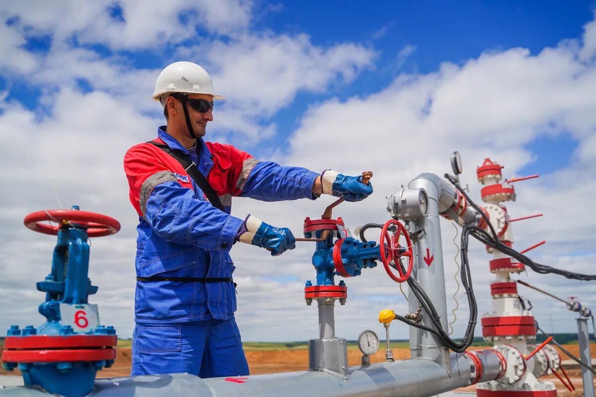 инженер нефть. геолог нефтяник. английский для нефтегазовой отрасли курсы. язык нефтяников. язык нефтяников.