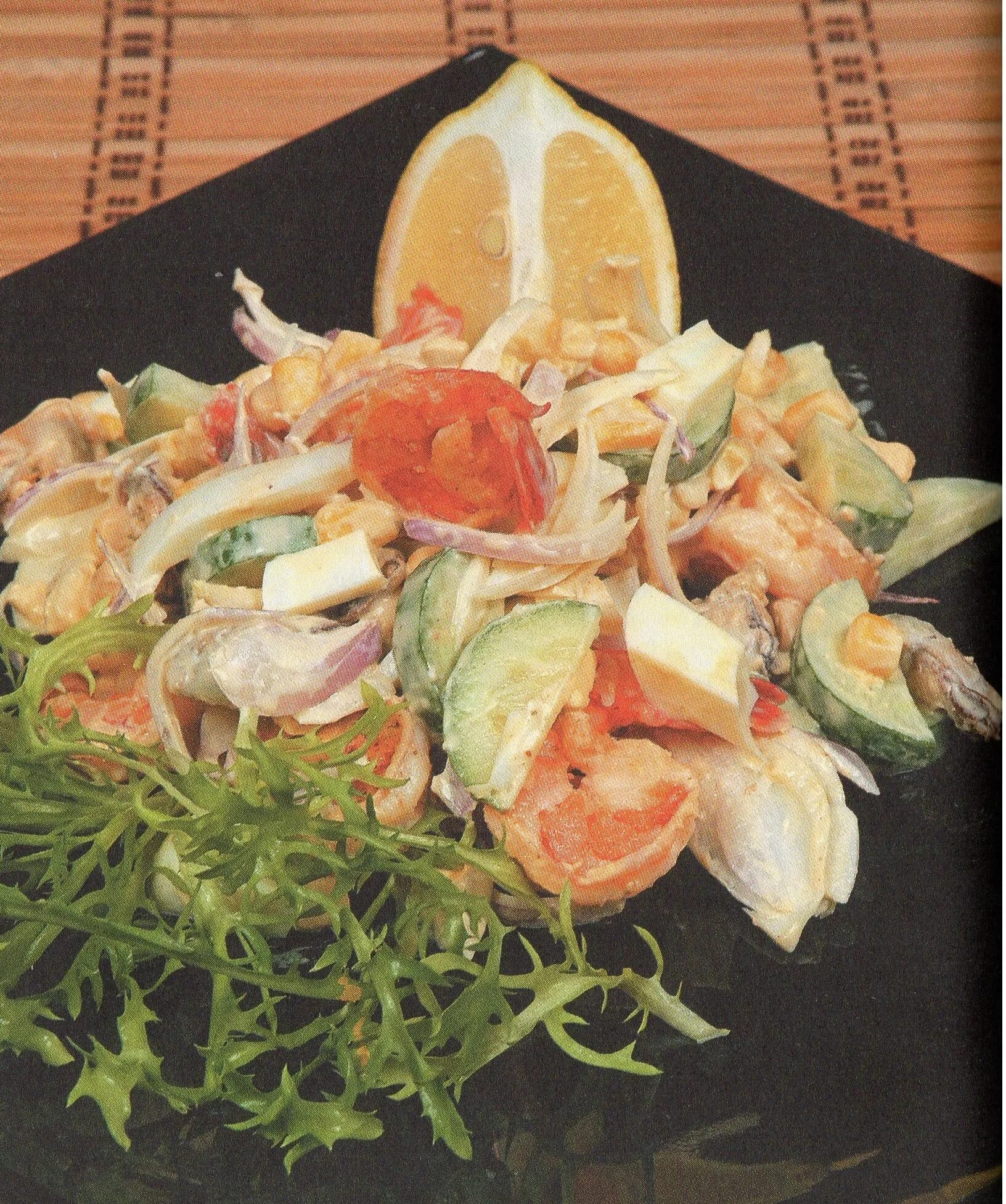 Салат из креветок и мидий вкусный рецепт. Салат с мидиями и креветками с майонезом. Салат из мидий и креветок. Салат с креветками и мидиями. Салат с мидиями и помидорами.