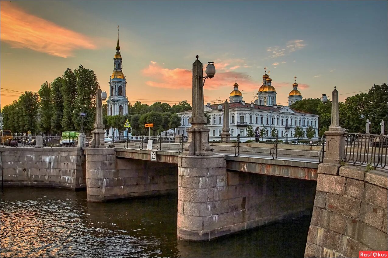 Что видна в санкт петербурге. Петербург Пикалов мост. Пикалов мост Семимостье. Пикалов мост в Санкт-Петербурге Семимостье.