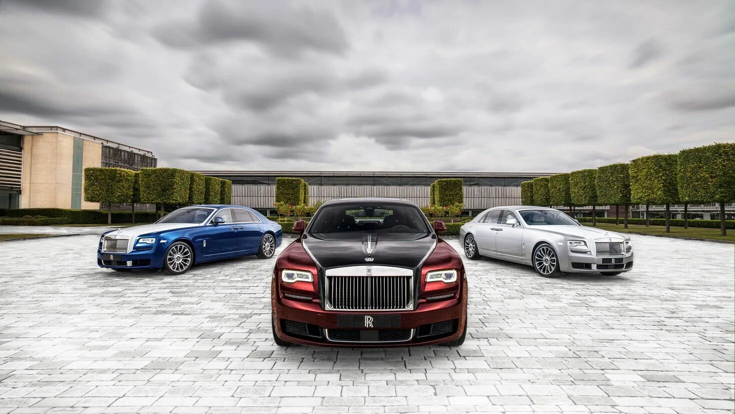 Песня ты дороже чем rolls royce. RILS rioys Gosht. Rolls Royce Ghost. Машина Rolls Royce Ghost. Rolls Royce Ghost 2019.