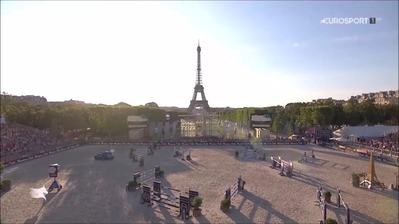 Конкур в париже. Longines global champions tour 2022. Гран при парижа. Ред булл формула 1 2022. Гран при парижа.