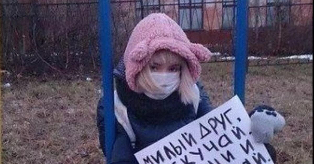 Не скучай подрочи и выпей чай. Милый друг не скучай подрочи и выпей. Не грусти подрочи и выпей чай. Картинка милый друг не скучай подрочи и выпей чай.