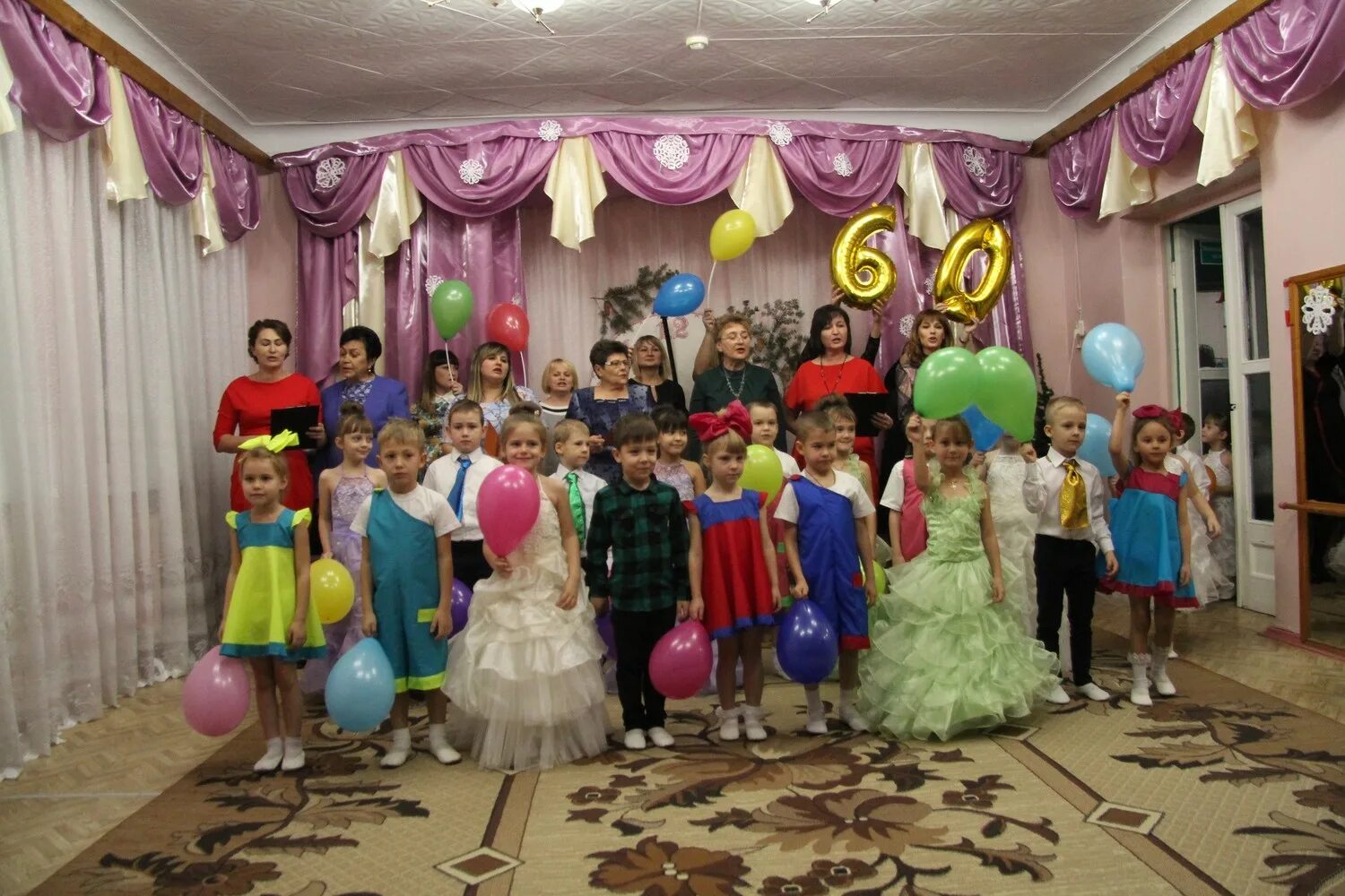 мкдоу детский сад 5. оформление детского сада к юбилею. юбилей детского сада села етулия. юбилей сада. юбилей 5 лет садику.