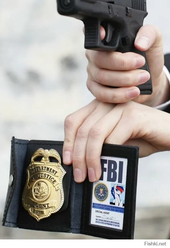 Телефоны фбр. Ксива агента фбр. фбр эстетика агенты. агент fbi. значок агента фбр.