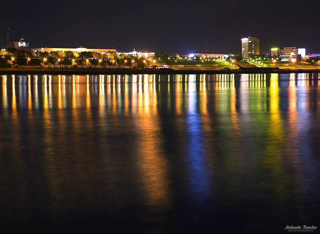 Павлодар ночь. Набережная города павлодара казахстан. Чебоксары набережная залив ночью. Павлодар набережная. Атырау казахстан набережная.