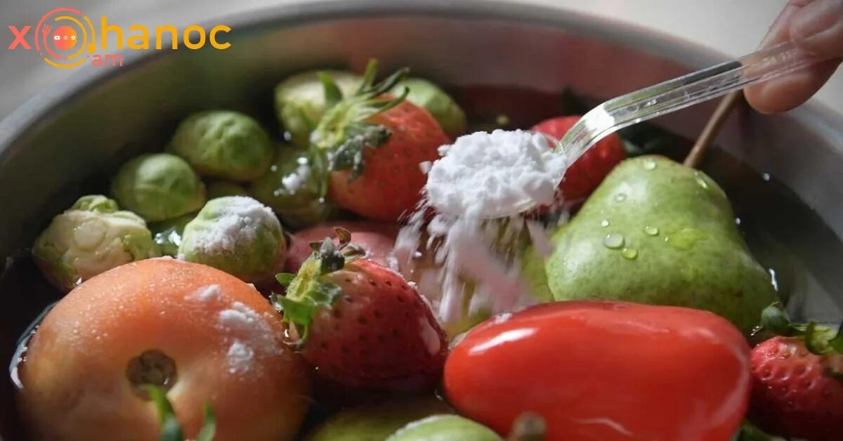 Мытье овощей. Овощи в раковине. Перец для раковин. Tomato splash. Овощи в раковине.