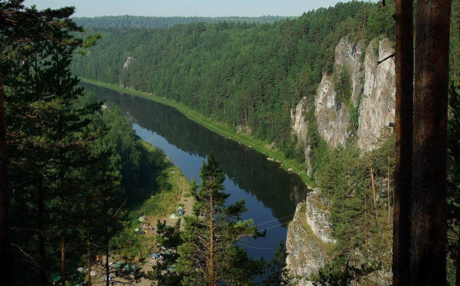 Река Чусовая Пермский край. Река Чусовая Пермь. Урал город Чусовой. Река Чусовая город Чусовой.