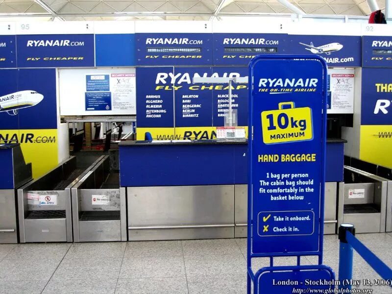 Купить авиабилеты ryanair. Калибратор Ryanair. Райнэйр авиабилеты. Райнэйр салон. Ryanair ручная.