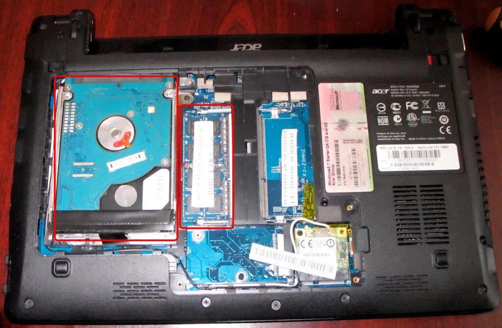 Разобрать нетбук асер 101. Acer aspire one 522 разборка. Нетбук acer aspire one d255 разборка. Разбор ноутбука acer aspire one d255e. Разбор ноутбука acer aspire 1.