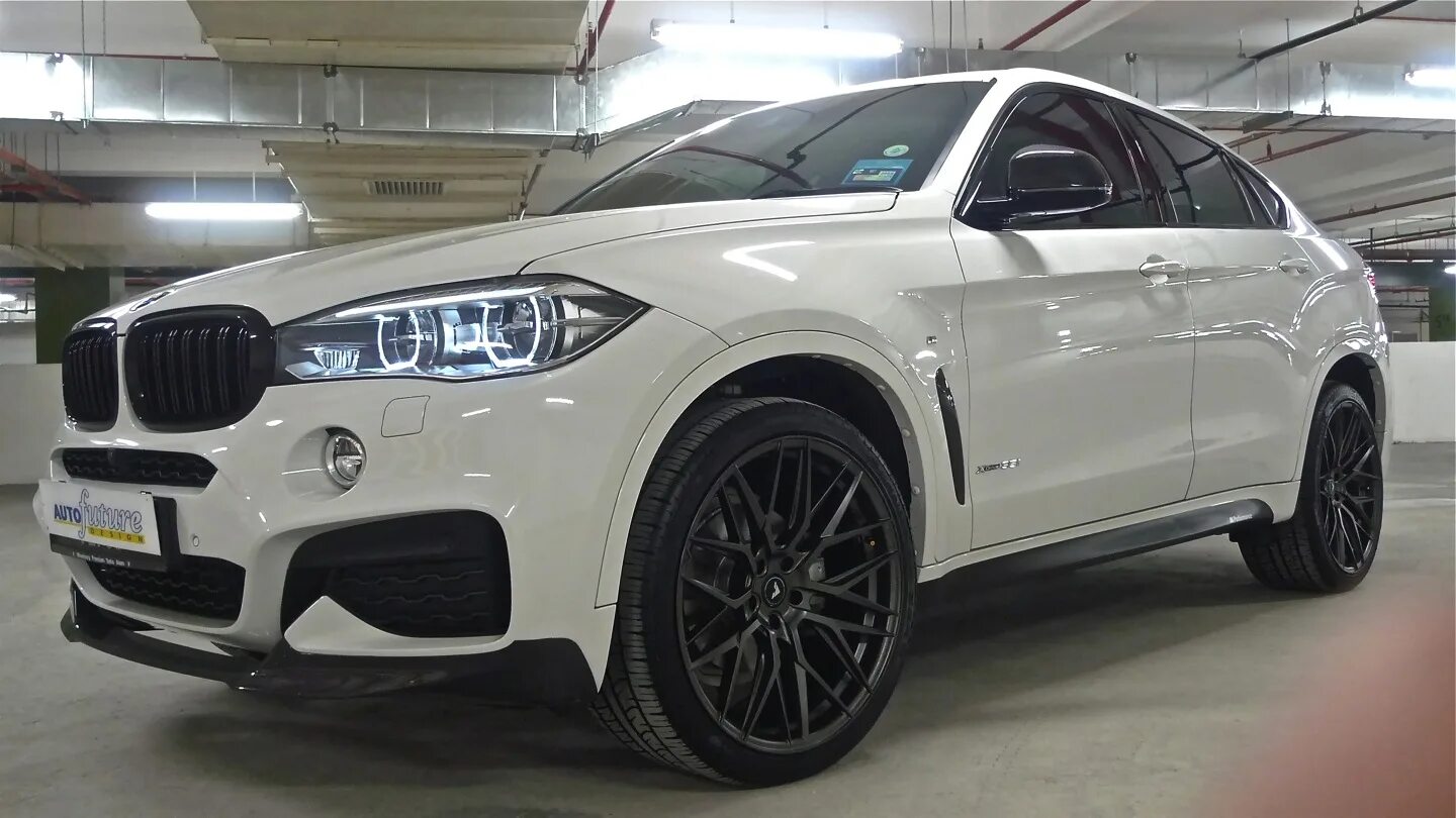 Х 5 21 16. Диски BMW x6 f16. BMW f16 белый. BMW x6 f16 White. BMW f16 Alpine White.