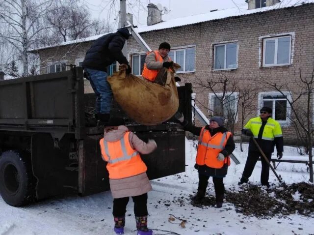 Новокашпирский Сызрань ТОС. КТВ Луч Новокашпирский. Трактор у банкомата с ковшом. Новости Сызрани КТВ Луч. Сайт ктв луч новости сызрань сегодня