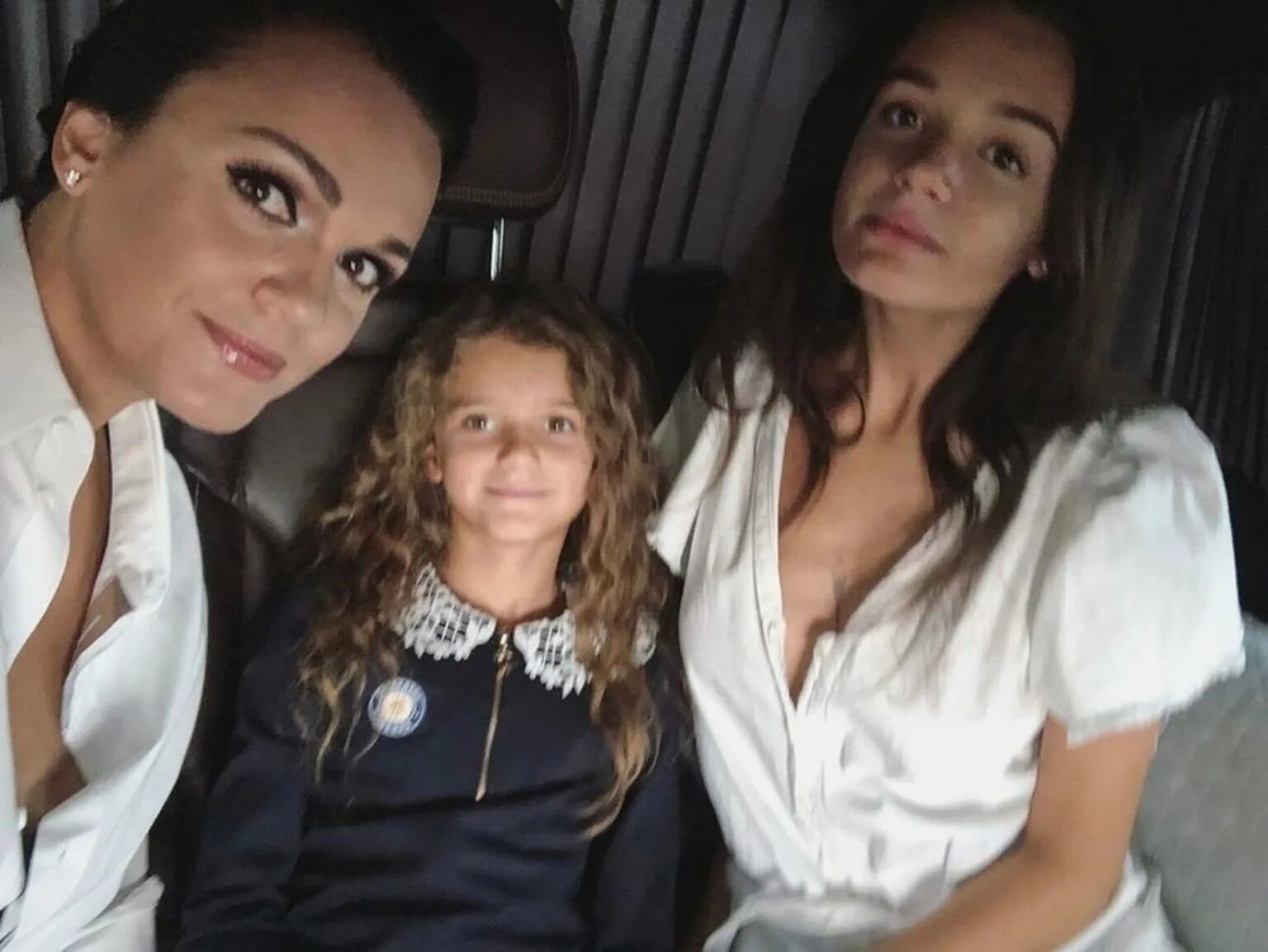 Певица Слава с дочерьми 2021.