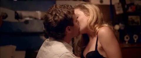 Rose Mciver Nude Gif