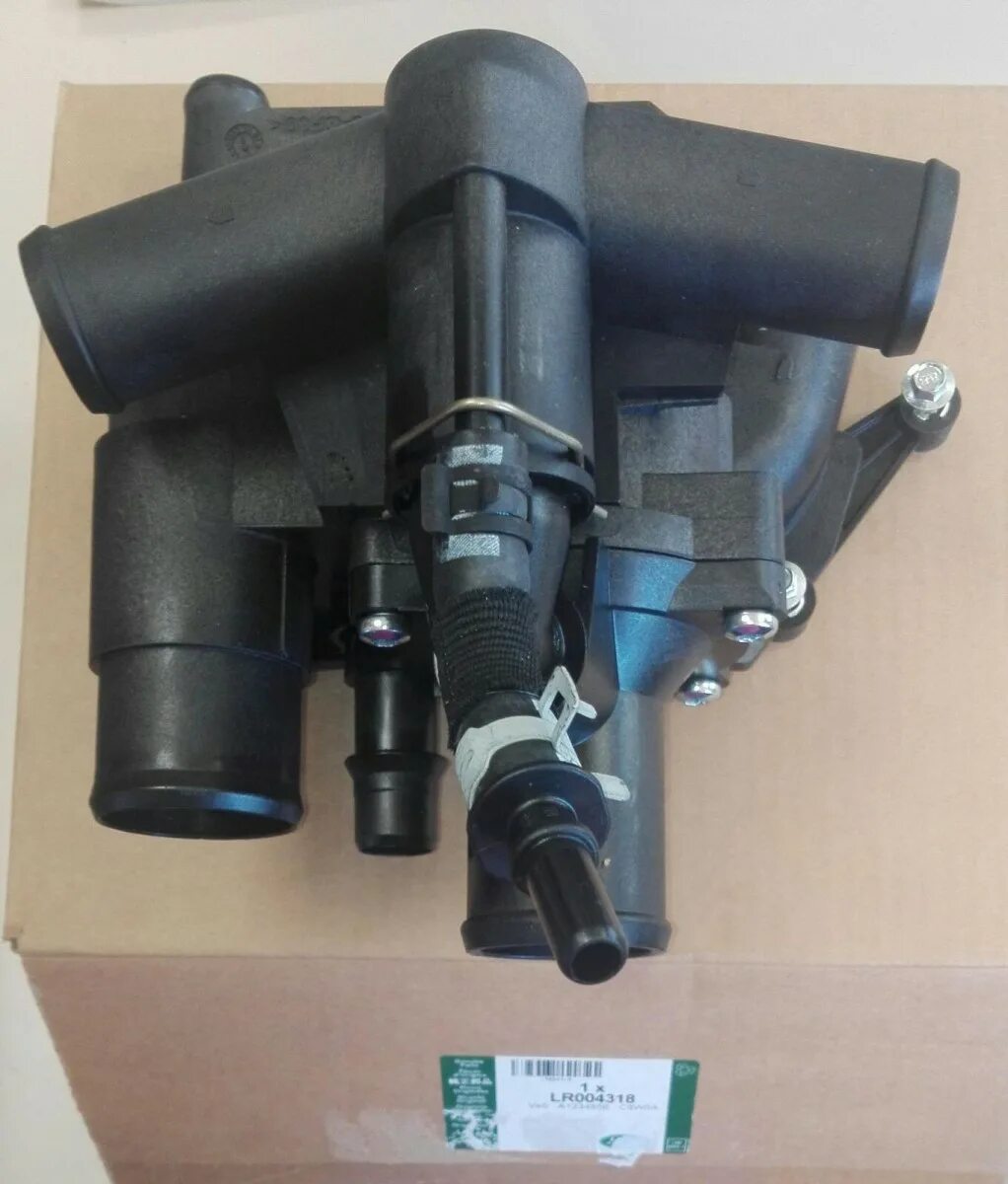 Корпус термостата 5. Термостат ленд ровер дискавери 4 дизель 3 литра. 0 термостат 2019. Термостат egr land rover range rover 3. 4 дизель.