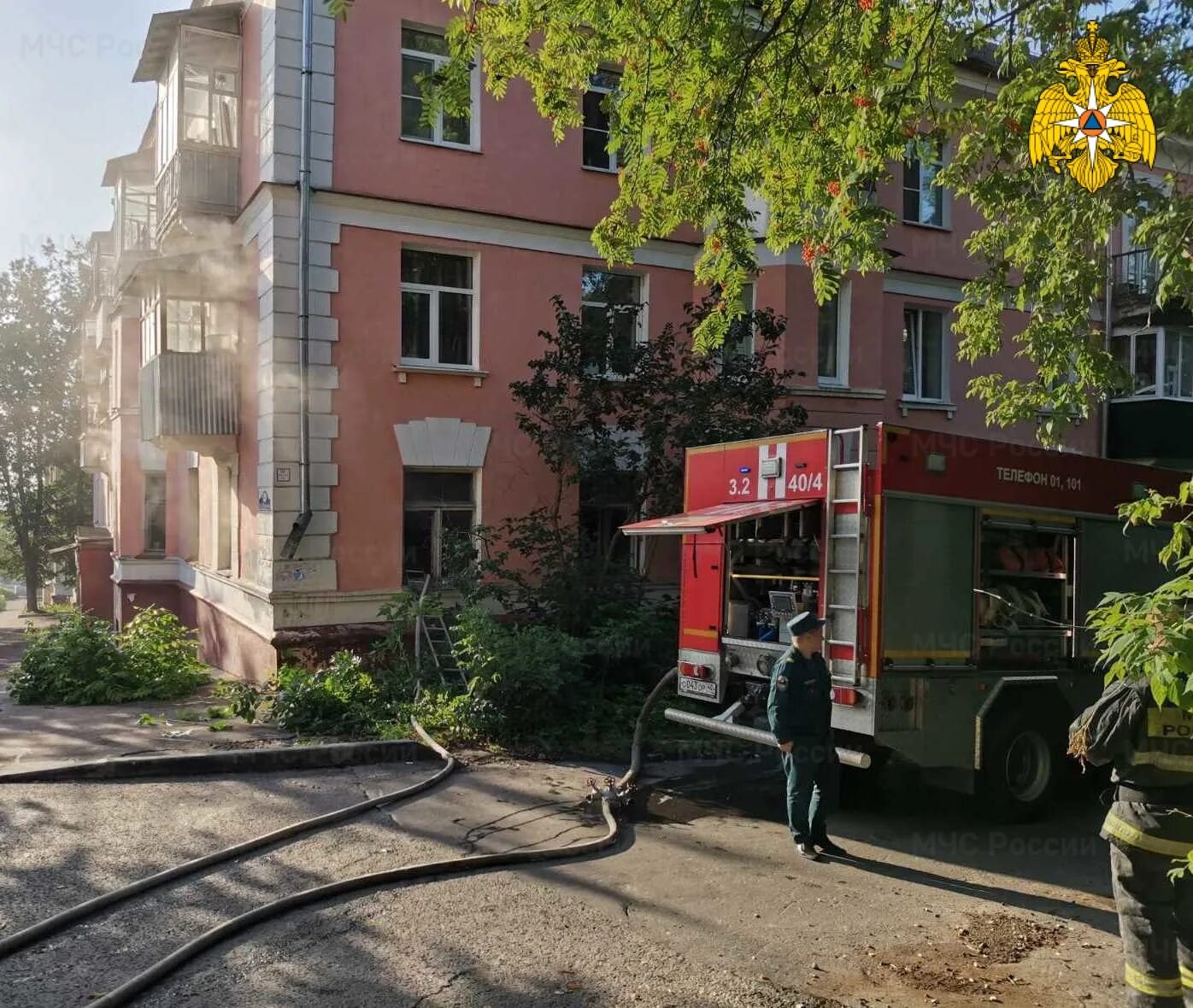 Что горит в калуге сейчас. Пожар калуга салтыкова щедрина. пожар в доме 127 в калуге на ул.салтыкова-щедрина. пожар в калуге. пожар на ул щедрина.