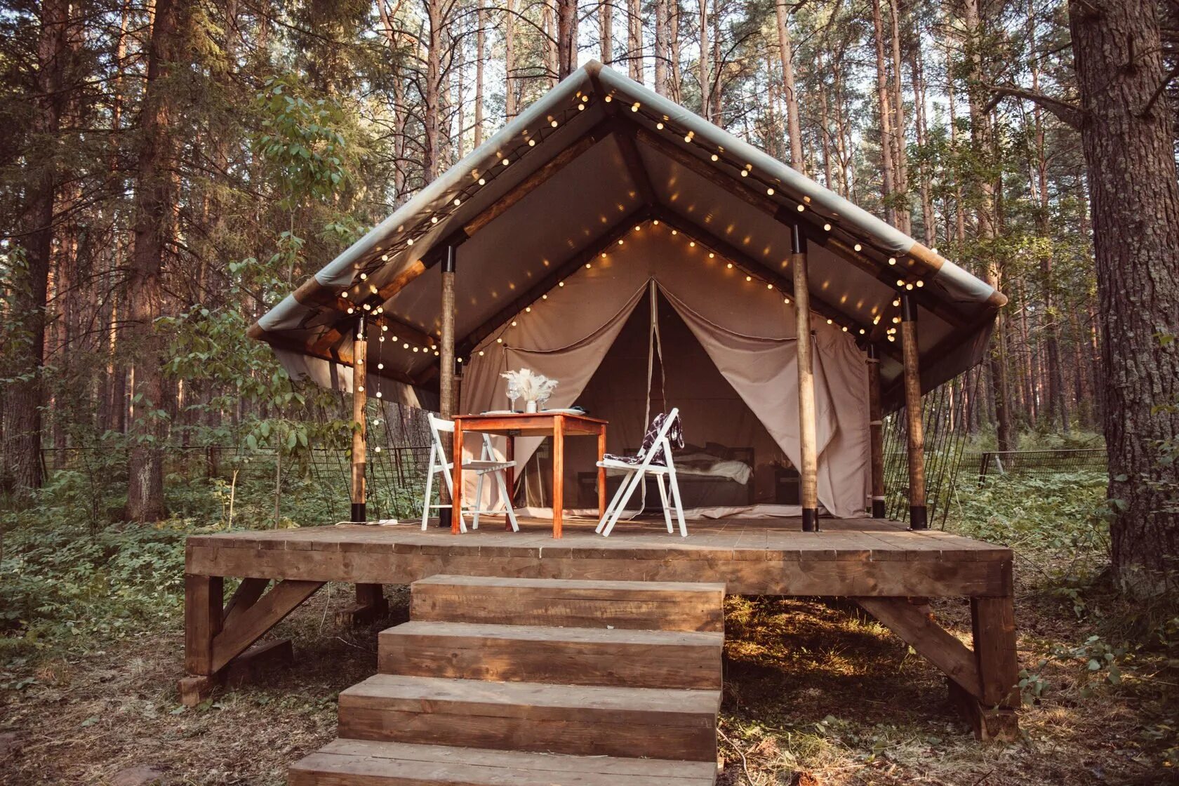 Ural glamp. Таежный глэмпинг. Глэмпинг russiadiscovery на кольском полуострове. Глэмпинг переславль. Ural glamp.